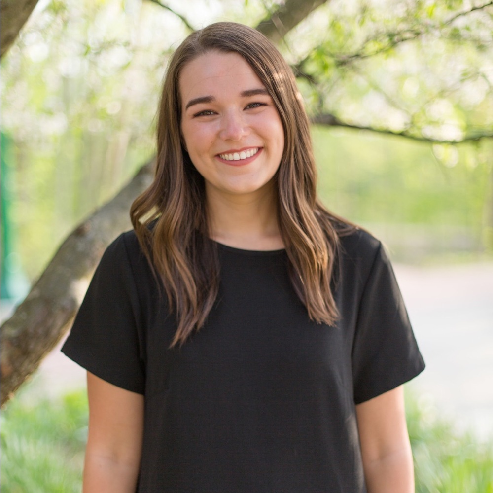 Meet your Posher, Claire